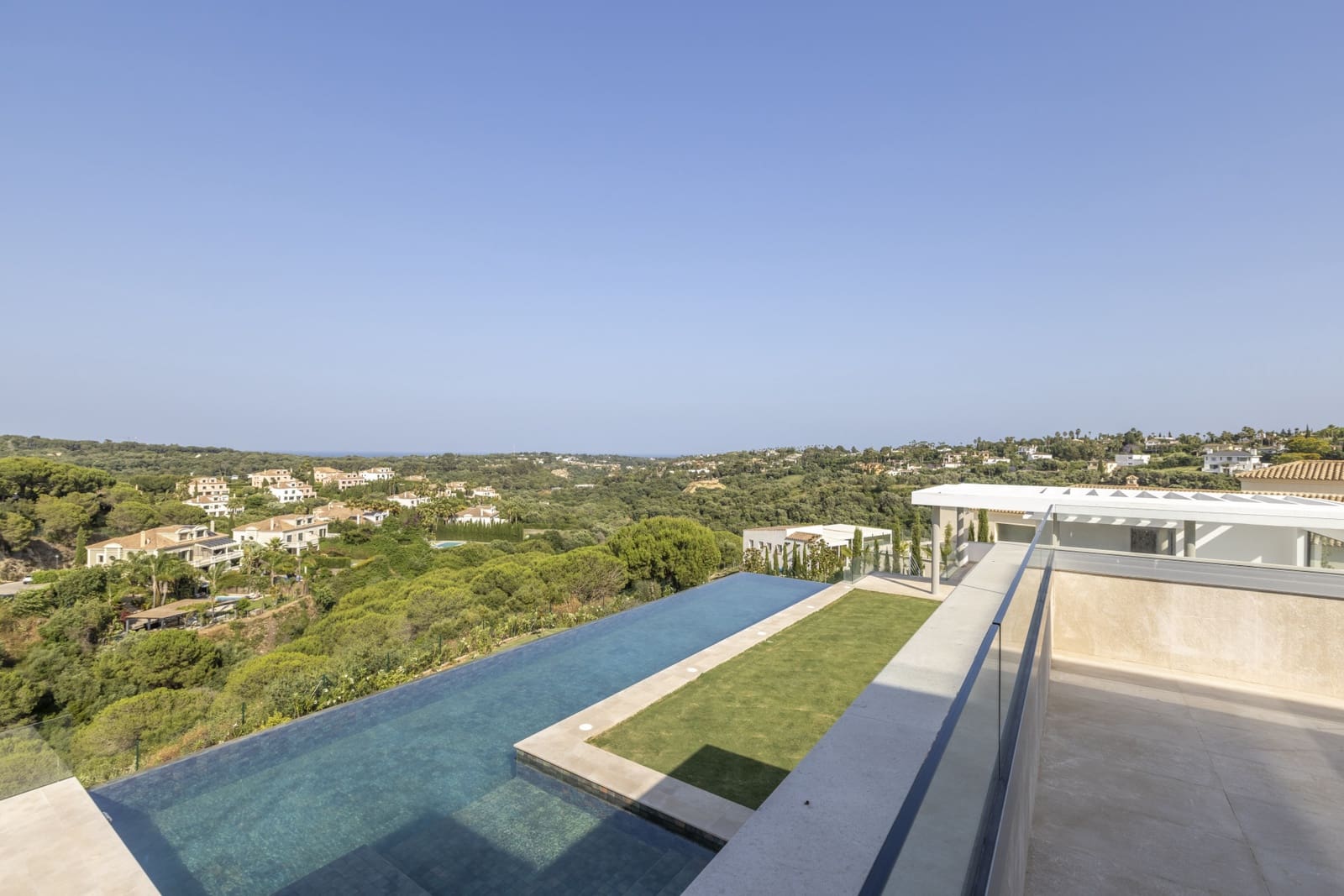 8 slaapkamer Villa te koop in Sotogrande met zwembad garage - € 6.975.000 (Ref: 8577509)