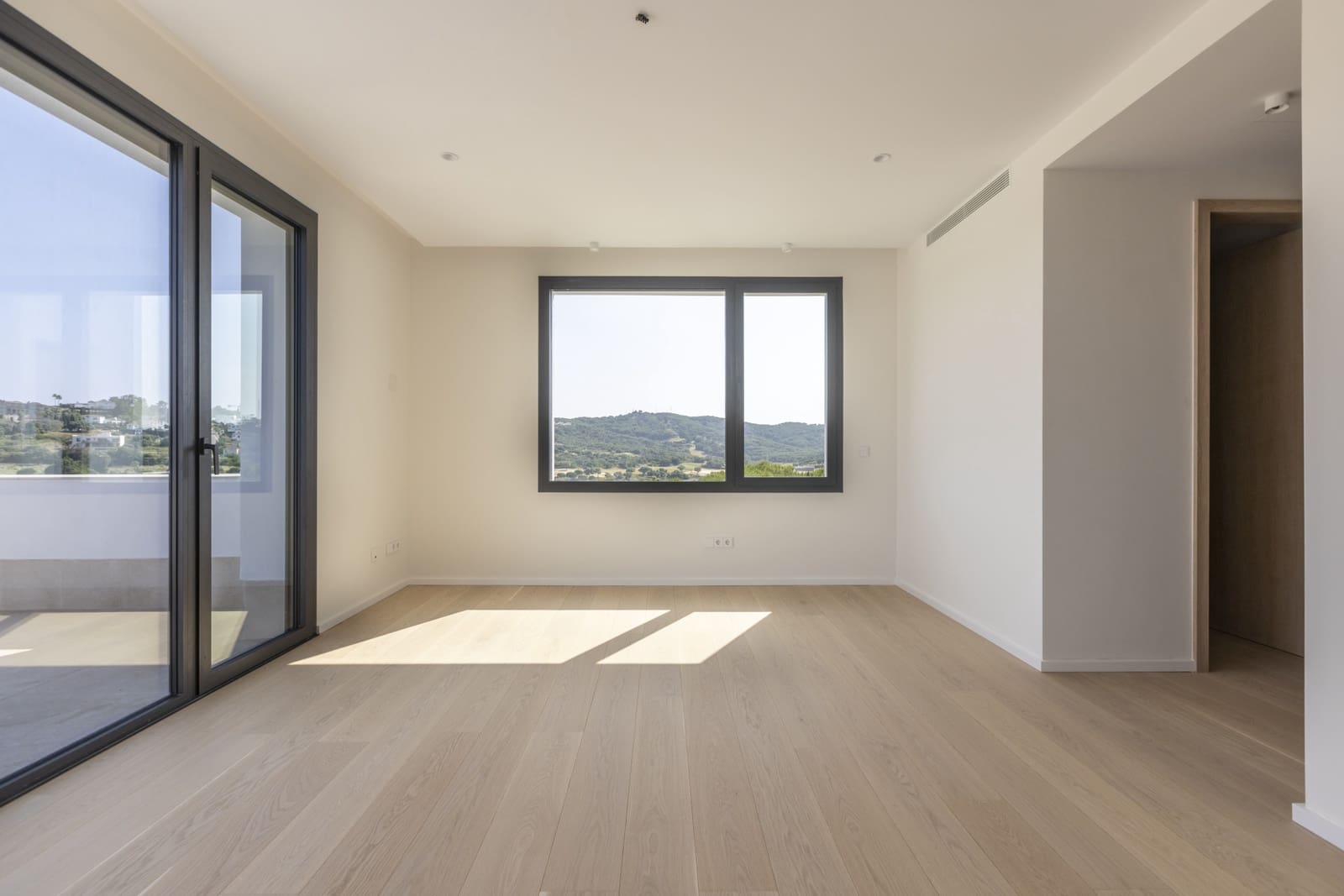 8 slaapkamer Villa te koop in Sotogrande met zwembad garage - € 6.975.000 (Ref: 8577509)