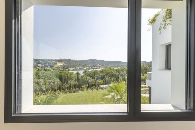 8 slaapkamer Villa te koop in Sotogrande Alto, San Roque met zwembad garage - € 6.975.000 (Ref: 8577509)