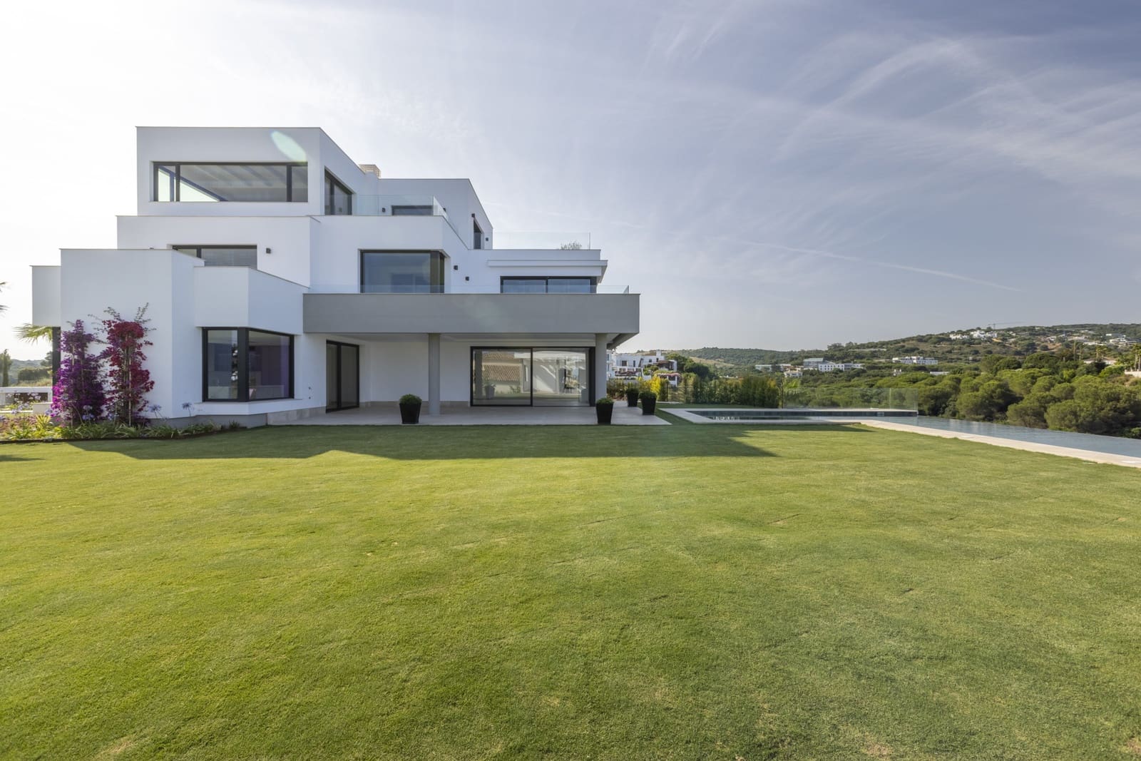 8 slaapkamer Villa te koop in Sotogrande met zwembad garage - € 6.975.000 (Ref: 8577509)