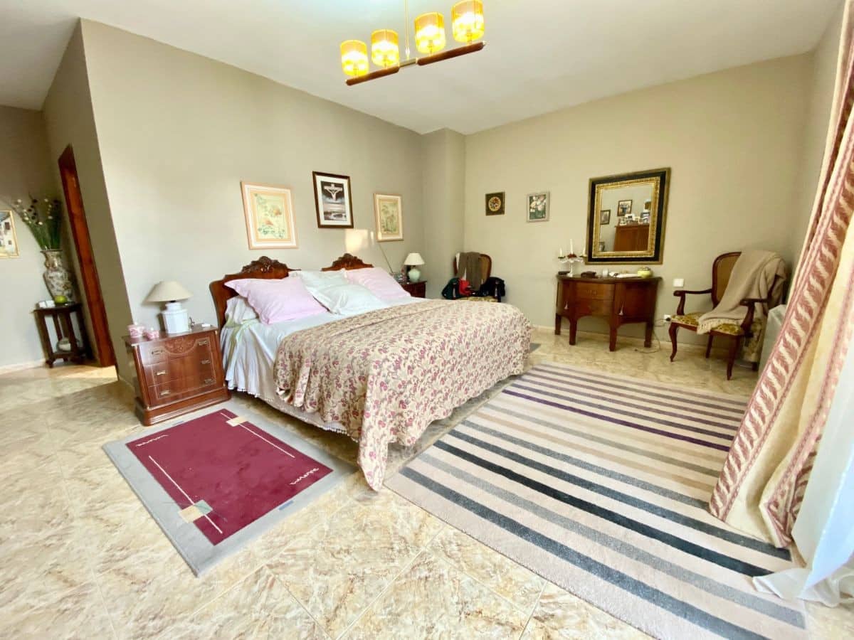 4 camera da letto Villa in vendita in Pueblo Nuevo de Guadiaro con piscina garage - 875.000 € (Rif: 8610961)