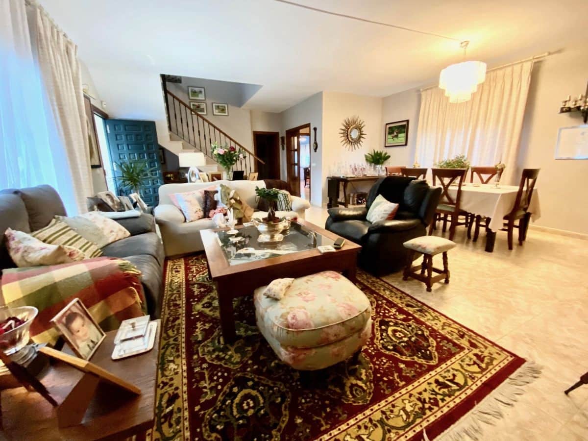 4 camera da letto Villa in vendita in Pueblo Nuevo de Guadiaro con piscina garage - 875.000 € (Rif: 8610961)