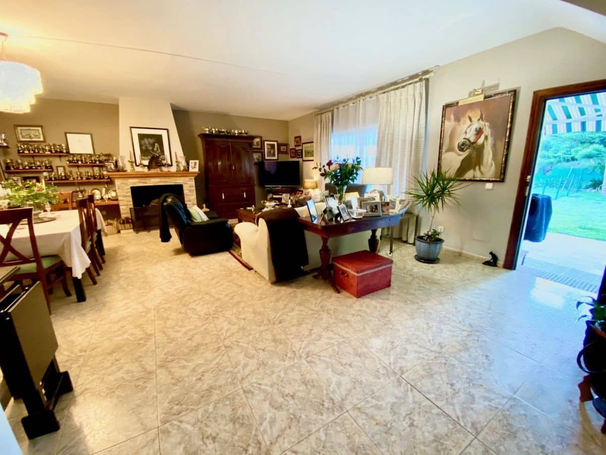 4 camera da letto Villa in vendita in Pueblo Nuevo de Guadiaro con piscina garage - 875.000 € (Rif: 8610961)