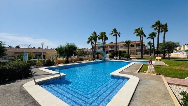 Casa de 3 habitaciones en Ciudad Quesada, Rojales en venta con piscina garaje - 259.000 € (Ref: 10000062)