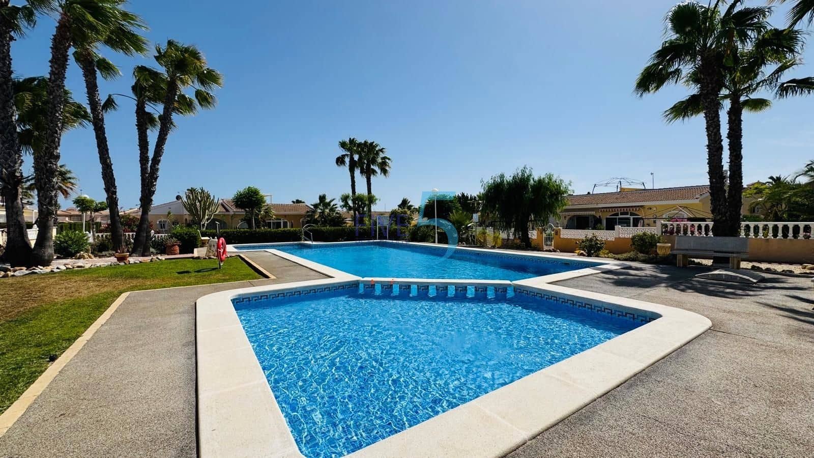 Casa de 3 habitaciones en Ciudad Quesada en venta con piscina garaje - 259.000 € (Ref: 10000062)