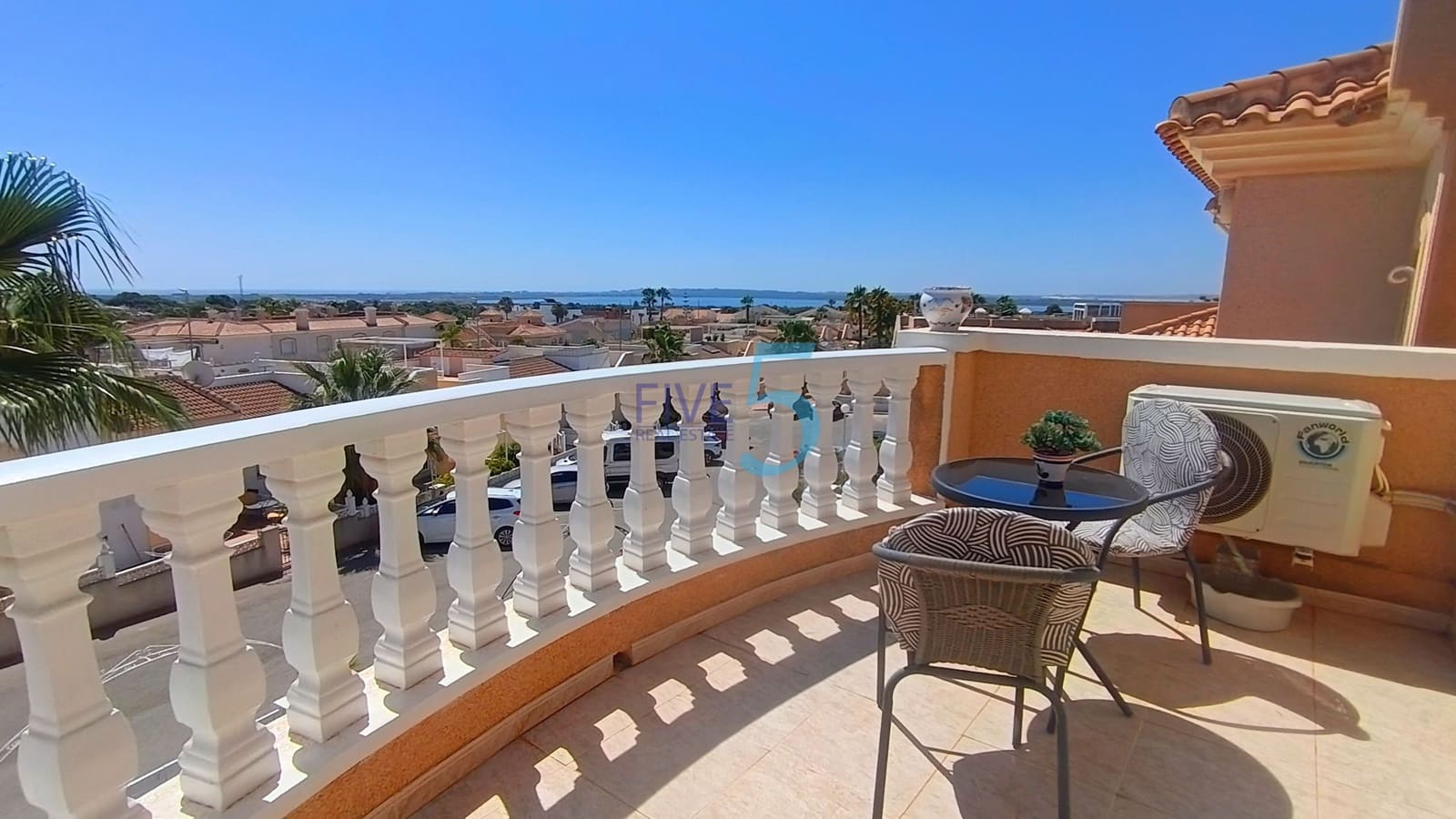 Casa de 3 habitaciones en Ciudad Quesada en venta con piscina garaje - 259.000 € (Ref: 10000062)