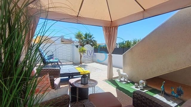 Casa de 3 habitaciones en Ciudad Quesada, Rojales en venta con piscina garaje - 259.000 € (Ref: 10000062)