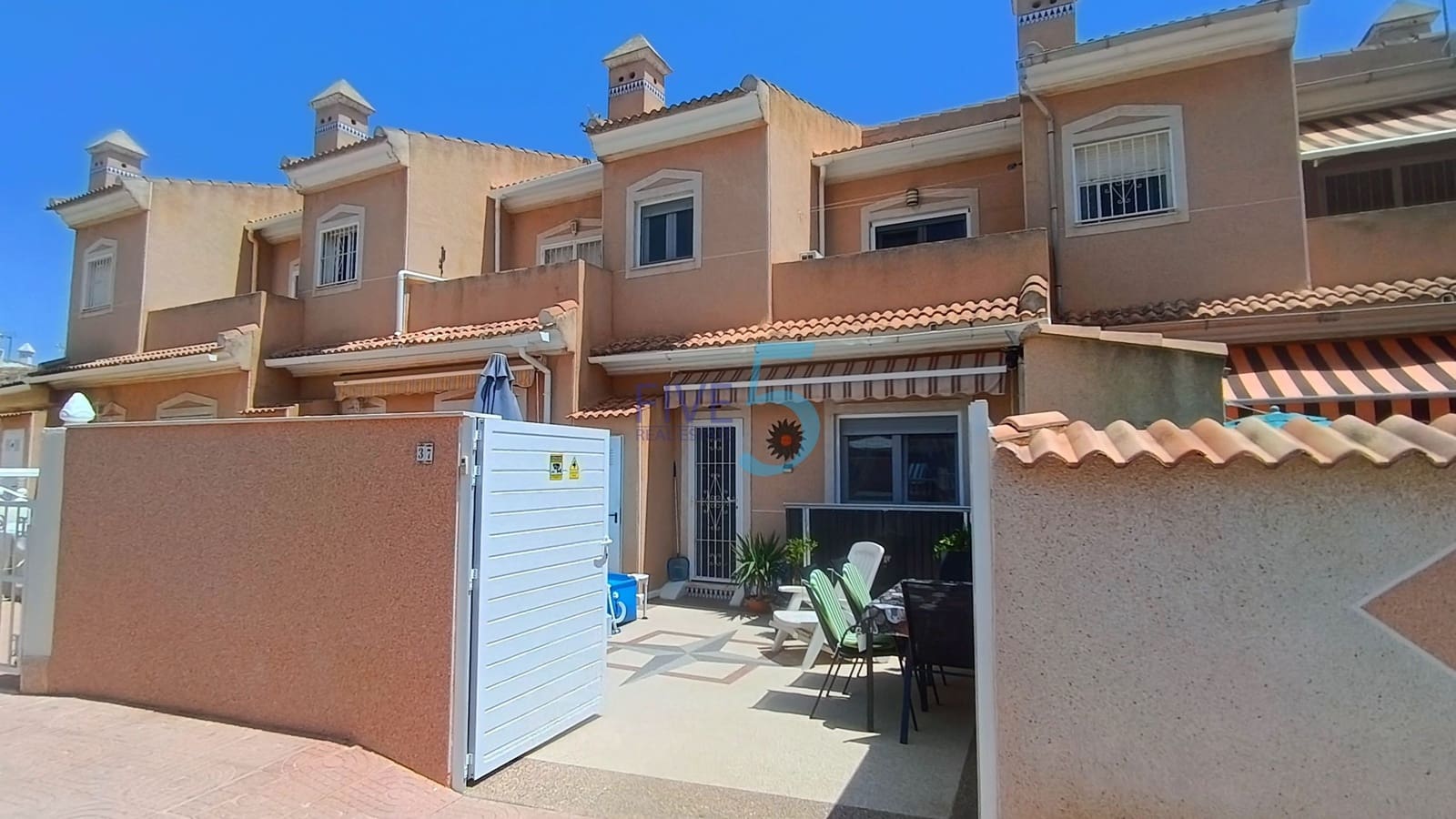 3 sovrum Hus till salu i Ciudad Quesada med pool - 249 995 € (Ref: 10000063)