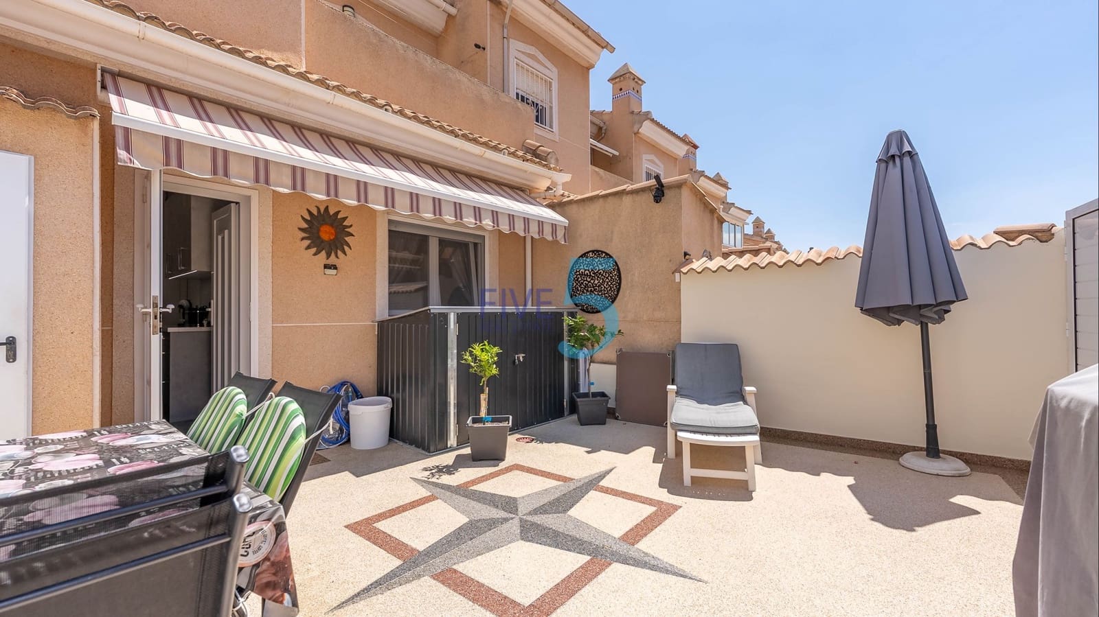 3 quarto Casa em Banda para venda em Ciudad Quesada com piscina - 239 995 € (Ref: 10000063)