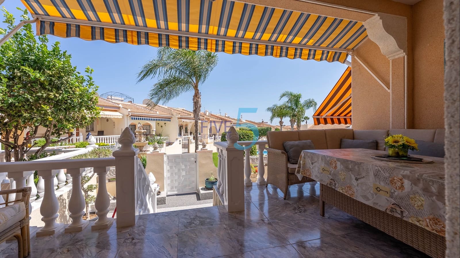3 quarto Casa em Banda para venda em Ciudad Quesada com piscina - 239 995 € (Ref: 10000063)