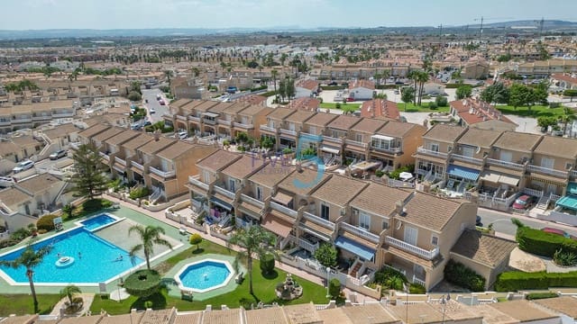 3 slaapkamer Huis te koop in Ciudad Quesada, Rojales met zwembad - € 249.995 (Ref: 10000063)