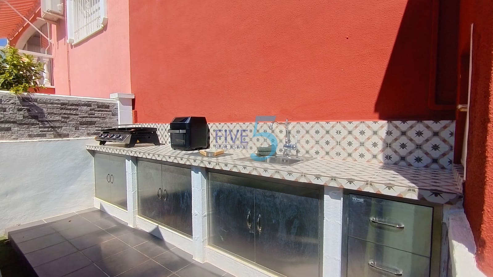 3 bedroom Villa for sale in Ciudad Quesada with pool - € 249,999 (Ref: 10000064)