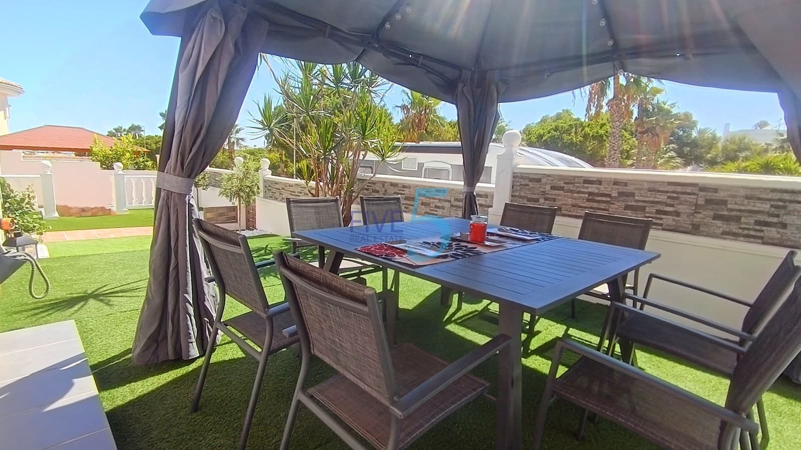 3 bedroom Villa for sale in Ciudad Quesada with pool - € 249,999 (Ref: 10000064)