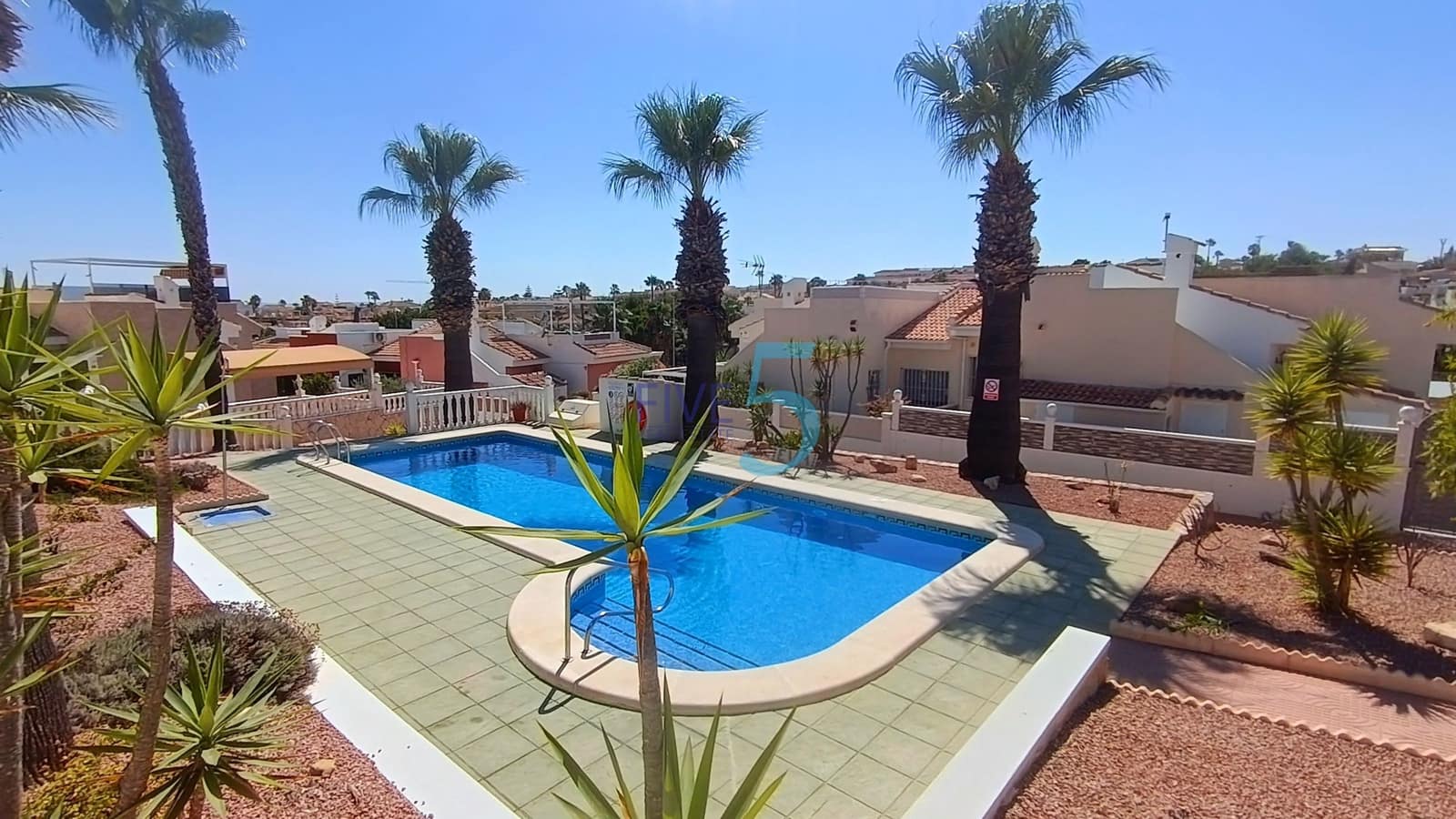 3 bedroom Villa for sale in Ciudad Quesada with pool - € 249,999 (Ref: 10000064)
