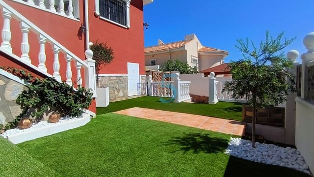 3 bedroom Villa for sale in Ciudad Quesada, Rojales with pool - € 249,999 (Ref: 10000064)