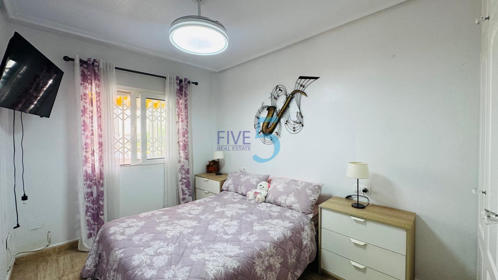 3 slaapkamer Huis te koop in Villamartin met zwembad garage - € 225.000 (Ref: 10000605)