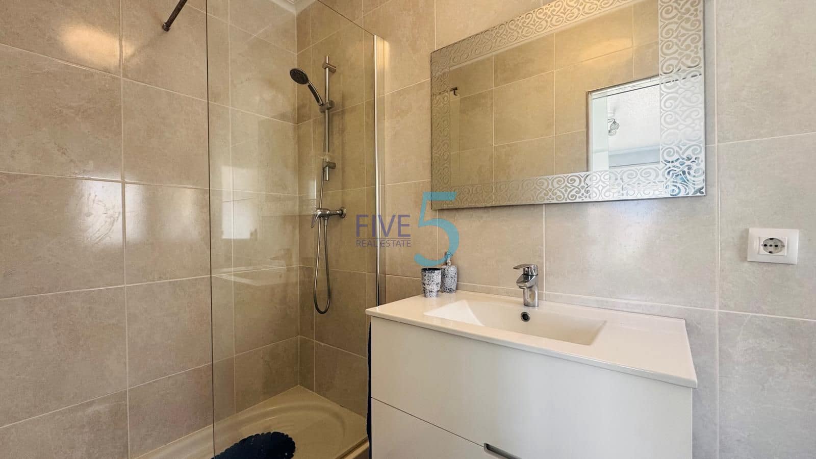 3 slaapkamer Huis te koop in Villamartin met zwembad garage - € 225.000 (Ref: 10000605)