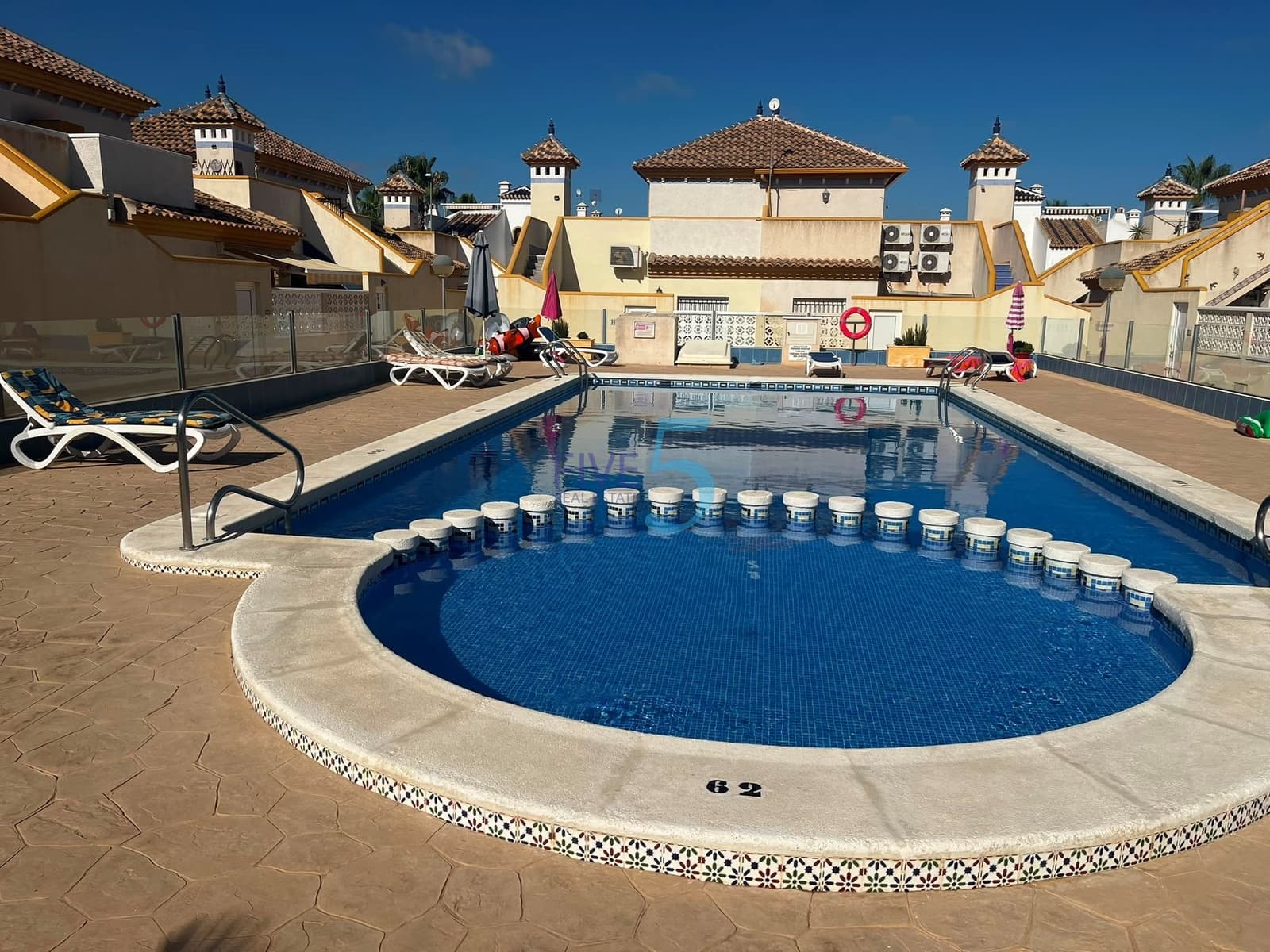 3 slaapkamer Huis te koop in Villamartin met zwembad garage - € 225.000 (Ref: 10000605)