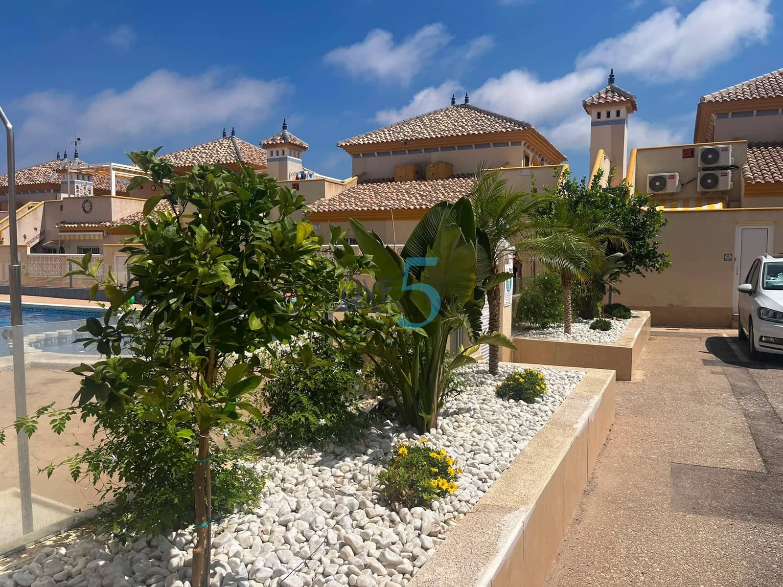 3 slaapkamer Huis te koop in Villamartin met zwembad garage - € 225.000 (Ref: 10000605)