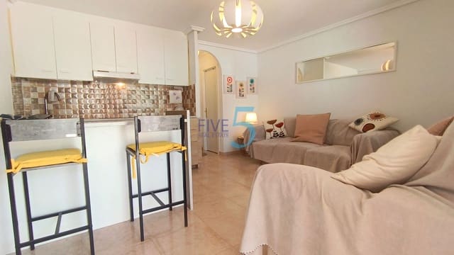 1 quarto Bungalow para venda em Torrevieja - 99 999 € (Ref: 10001188)