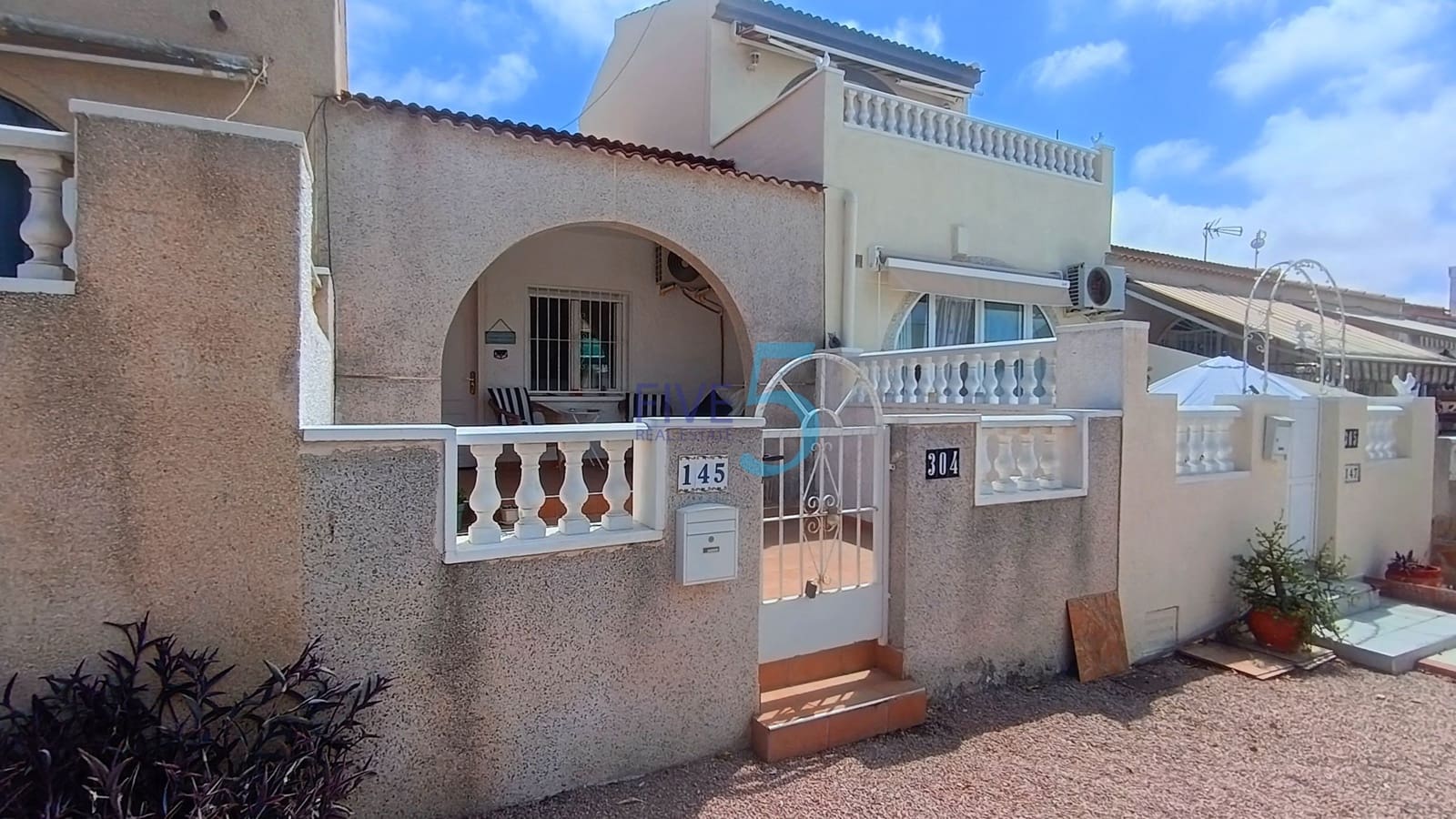1 sovrum Bungalow till salu i Torrevieja - 99 999 € (Ref: 10001188)