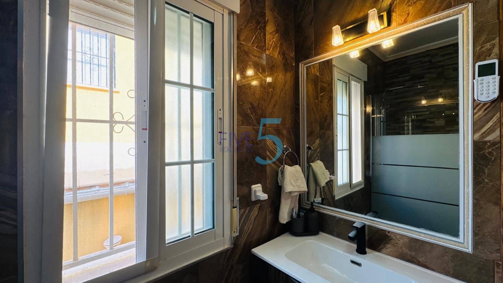 3 quarto Casa em Banda para venda em Orihuela Costa com piscina - 335 000 € (Ref: 10002380)