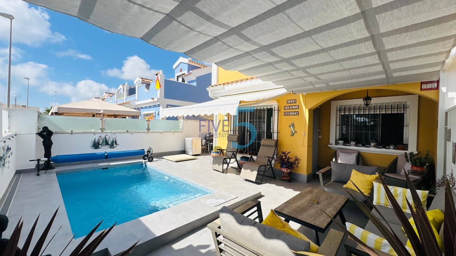 3 quarto Casa em Banda para venda em Orihuela Costa com piscina - 335 000 € (Ref: 10002380)