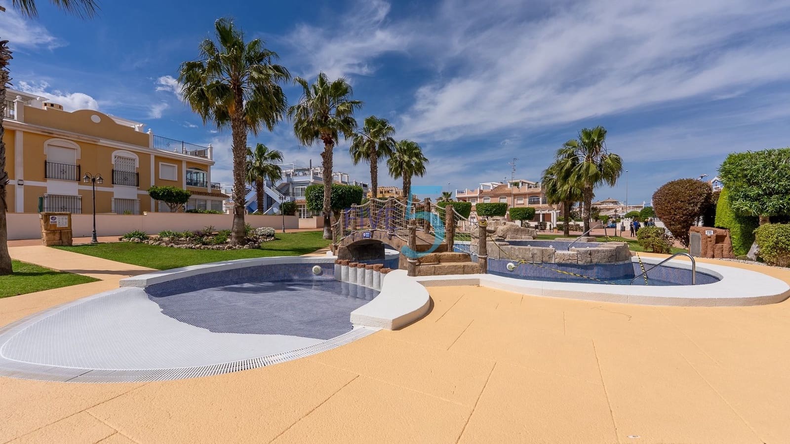 3 sovrum Hus till salu i Orihuela Costa med pool - 335 000 € (Ref: 10002380)