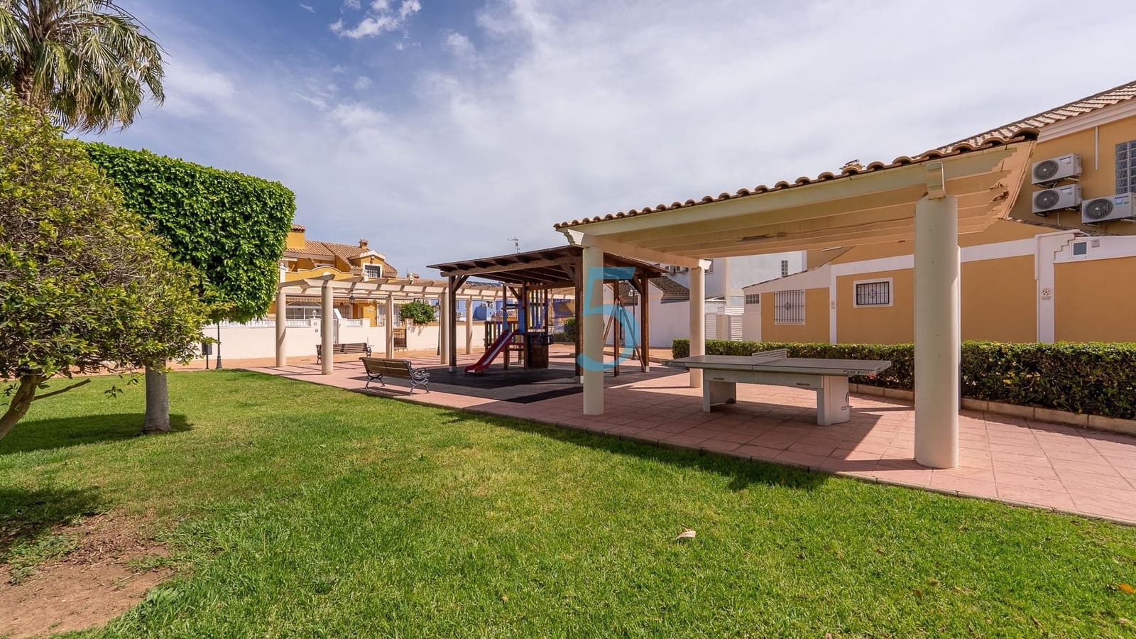 3 sovrum Hus till salu i Orihuela Costa med pool - 335 000 € (Ref: 10002380)