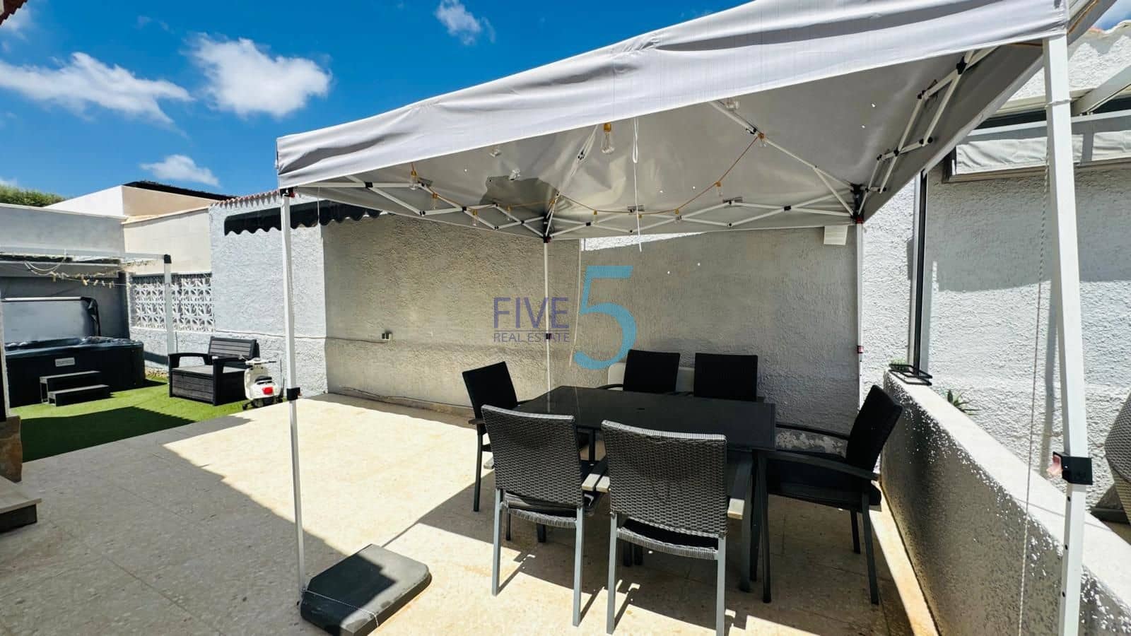 2 slaapkamer Villa te koop in Ciudad Quesada met zwembad - € 334.900 (Ref: 10004748)