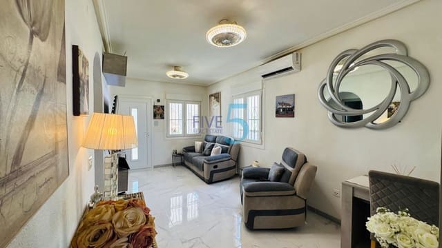 2 slaapkamer Villa te koop in Ciudad Quesada, Rojales met zwembad - € 334.900 (Ref: 10004748)