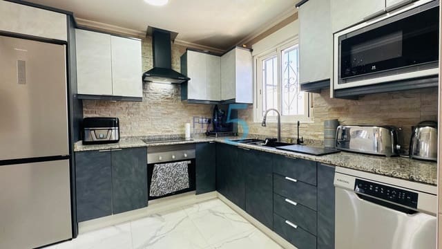 2 slaapkamer Villa te koop in Ciudad Quesada, Rojales met zwembad - € 334.900 (Ref: 10004748)