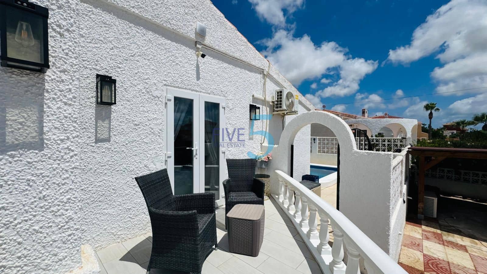 2 slaapkamer Villa te koop in Ciudad Quesada met zwembad - € 334.900 (Ref: 10004748)