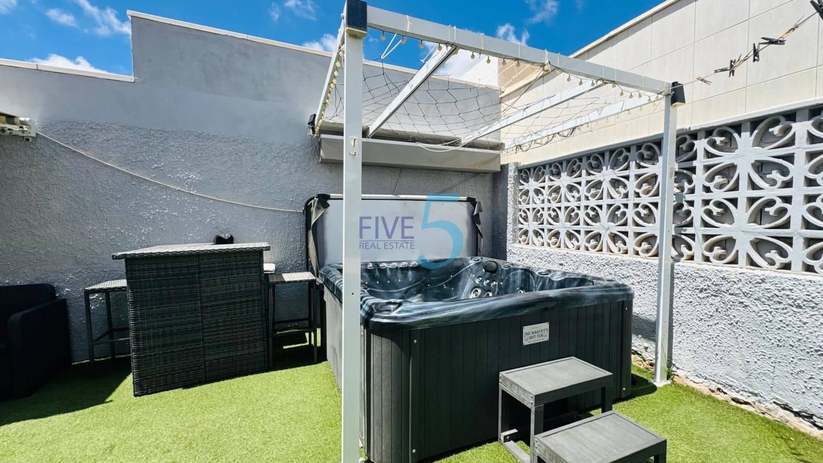 2 slaapkamer Villa te koop in Ciudad Quesada met zwembad - € 334.900 (Ref: 10004748)