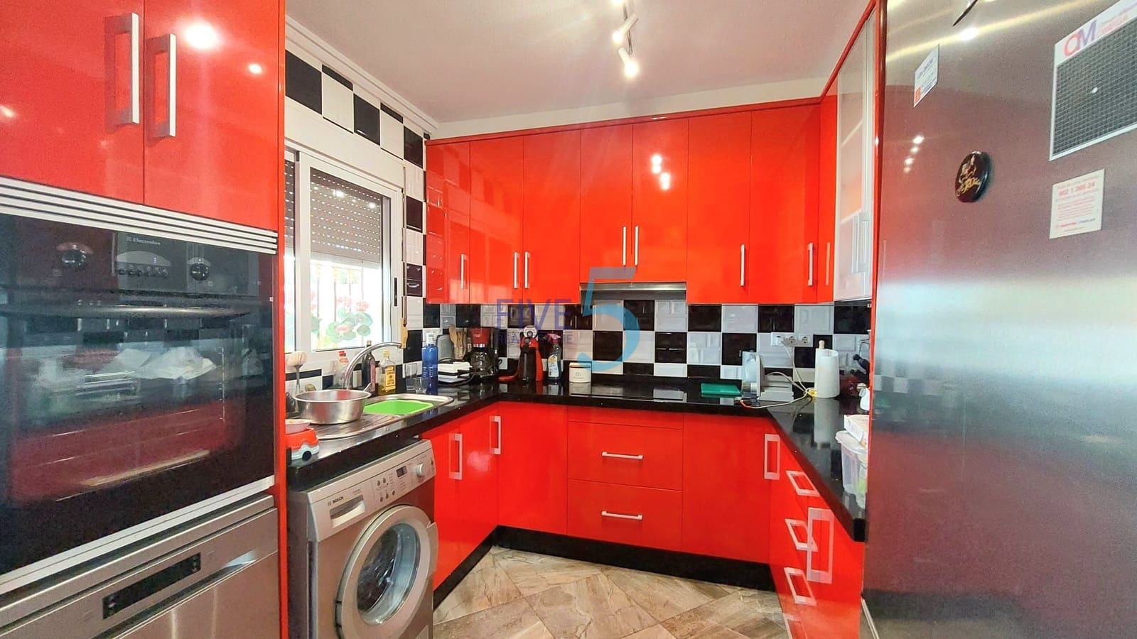 3 soverom Villa til salgs i Torrevieja med svømmebasseng garasje - € 309 500 (Ref: 10004749)