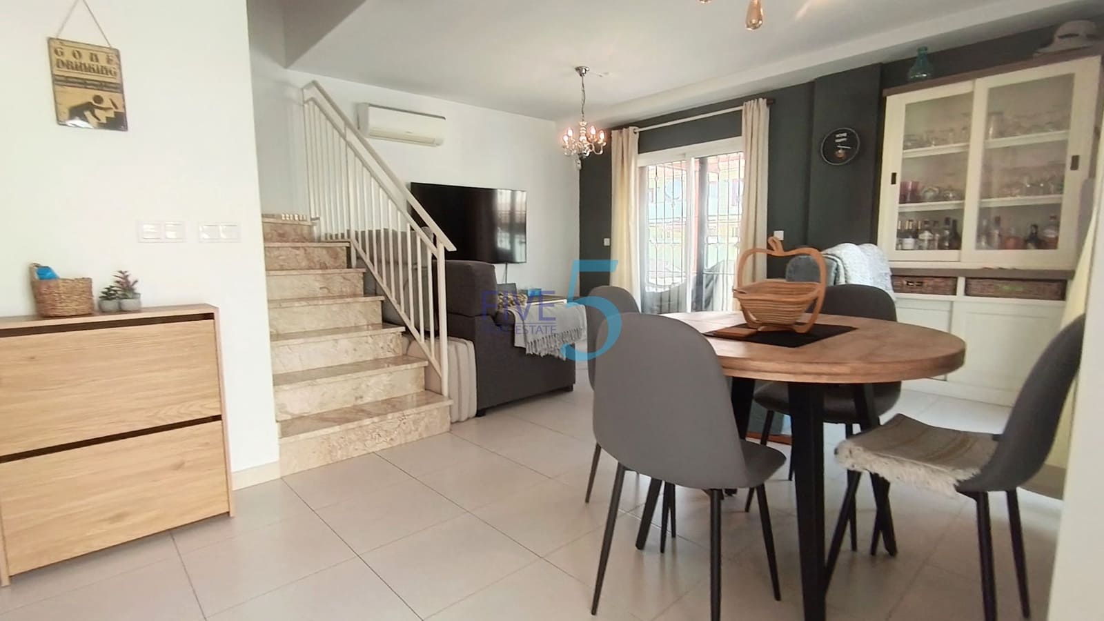 Chalet de 3 habitaciones en Ciudad Quesada en venta con piscina - 265.000 € (Ref: 10008041)