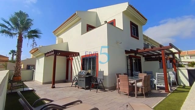Chalet de 3 habitaciones en Ciudad Quesada, Rojales en venta con piscina - 265.000 € (Ref: 10008041)