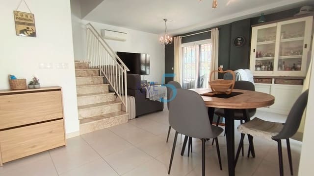 Chalet de 3 habitaciones en Ciudad Quesada, Rojales en venta con piscina - 265.000 € (Ref: 10008041)