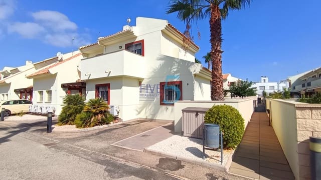 Chalet de 3 habitaciones en Ciudad Quesada, Rojales en venta con piscina - 265.000 € (Ref: 10008041)