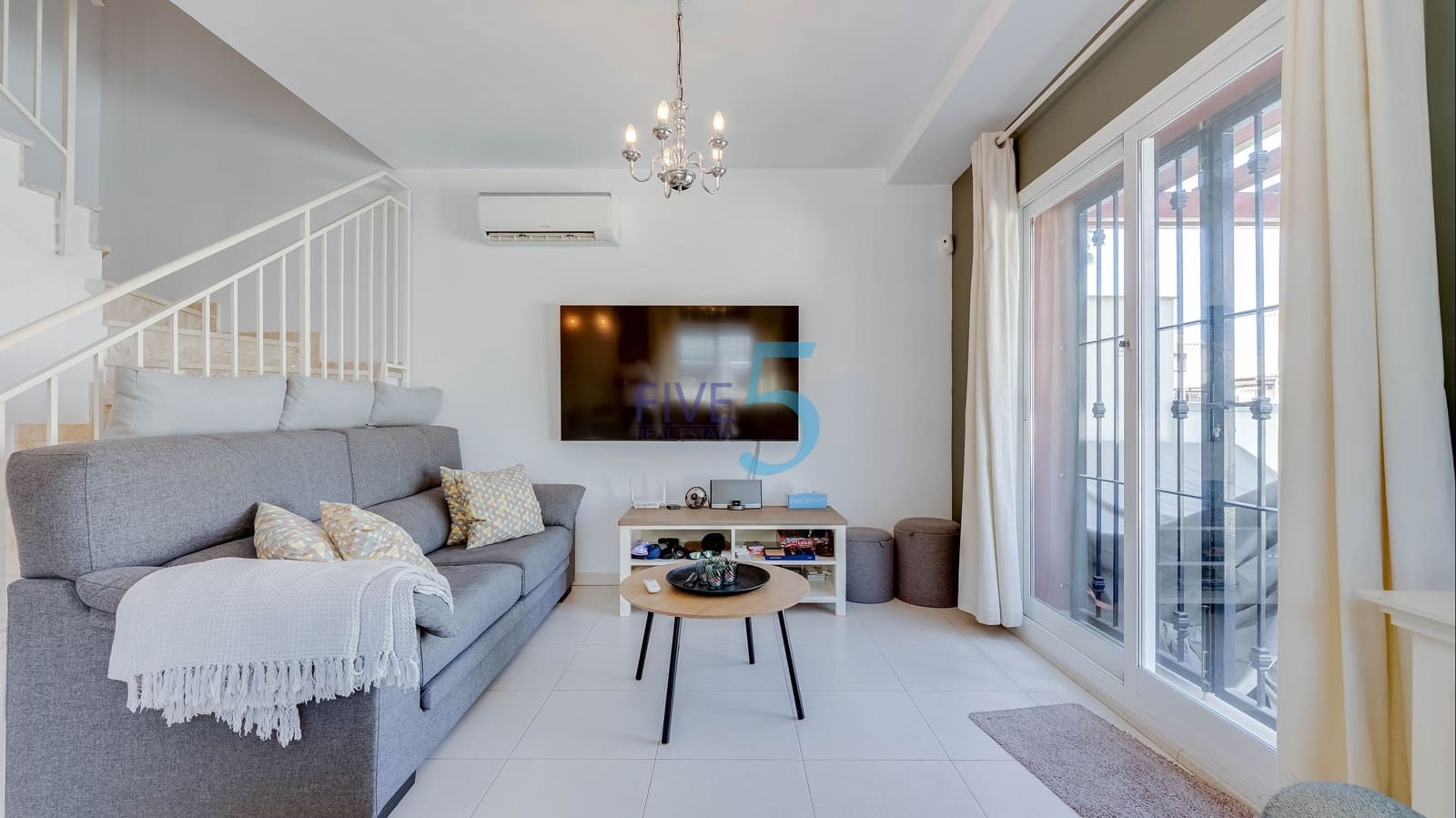 3 soverom Villa til salgs i Ciudad Quesada med svømmebasseng garasje - € 265 000 (Ref: 10008041)