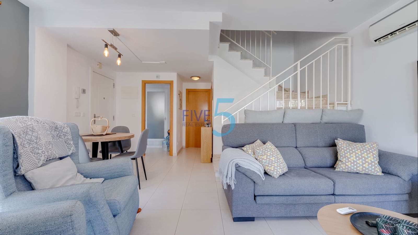 3 soverom Villa til salgs i Ciudad Quesada med svømmebasseng garasje - € 265 000 (Ref: 10008041)