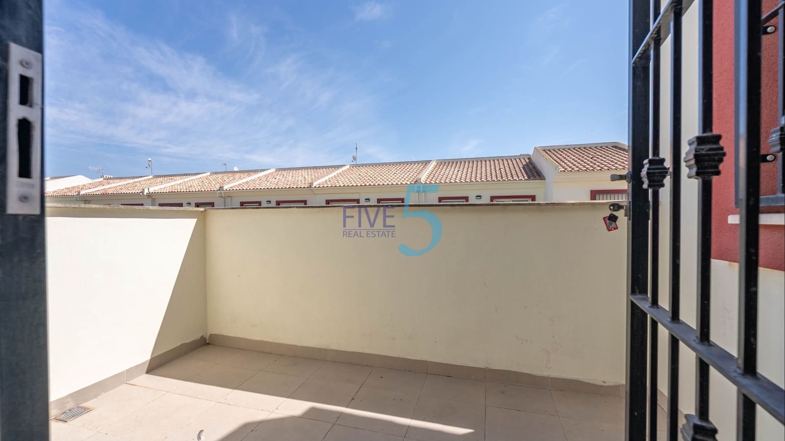 3 soverom Villa til salgs i Ciudad Quesada med svømmebasseng garasje - € 265 000 (Ref: 10008041)
