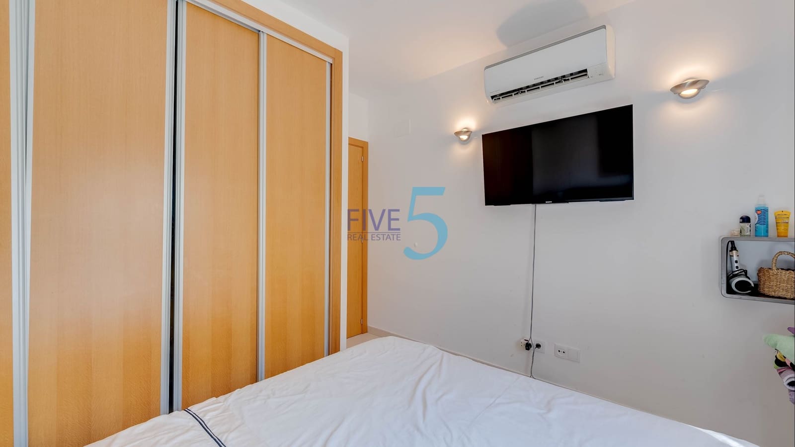 3 soverom Villa til salgs i Ciudad Quesada med svømmebasseng garasje - € 265 000 (Ref: 10008041)
