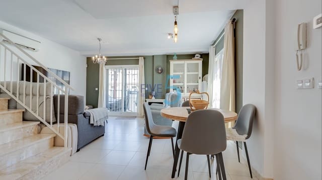 3 quarto Moradia para venda em Ciudad Quesada, Rojales com piscina - 265 000 € (Ref: 10008041)