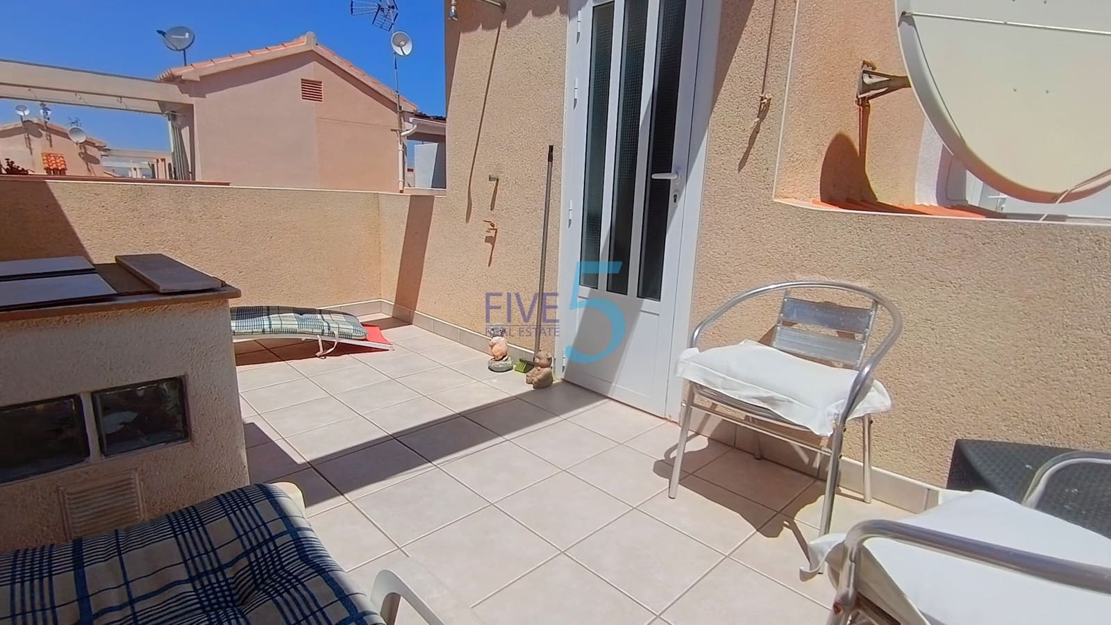 2 soverom Hus til salgs i Torrevieja med svømmebasseng - € 119 995 (Ref: 10009772)