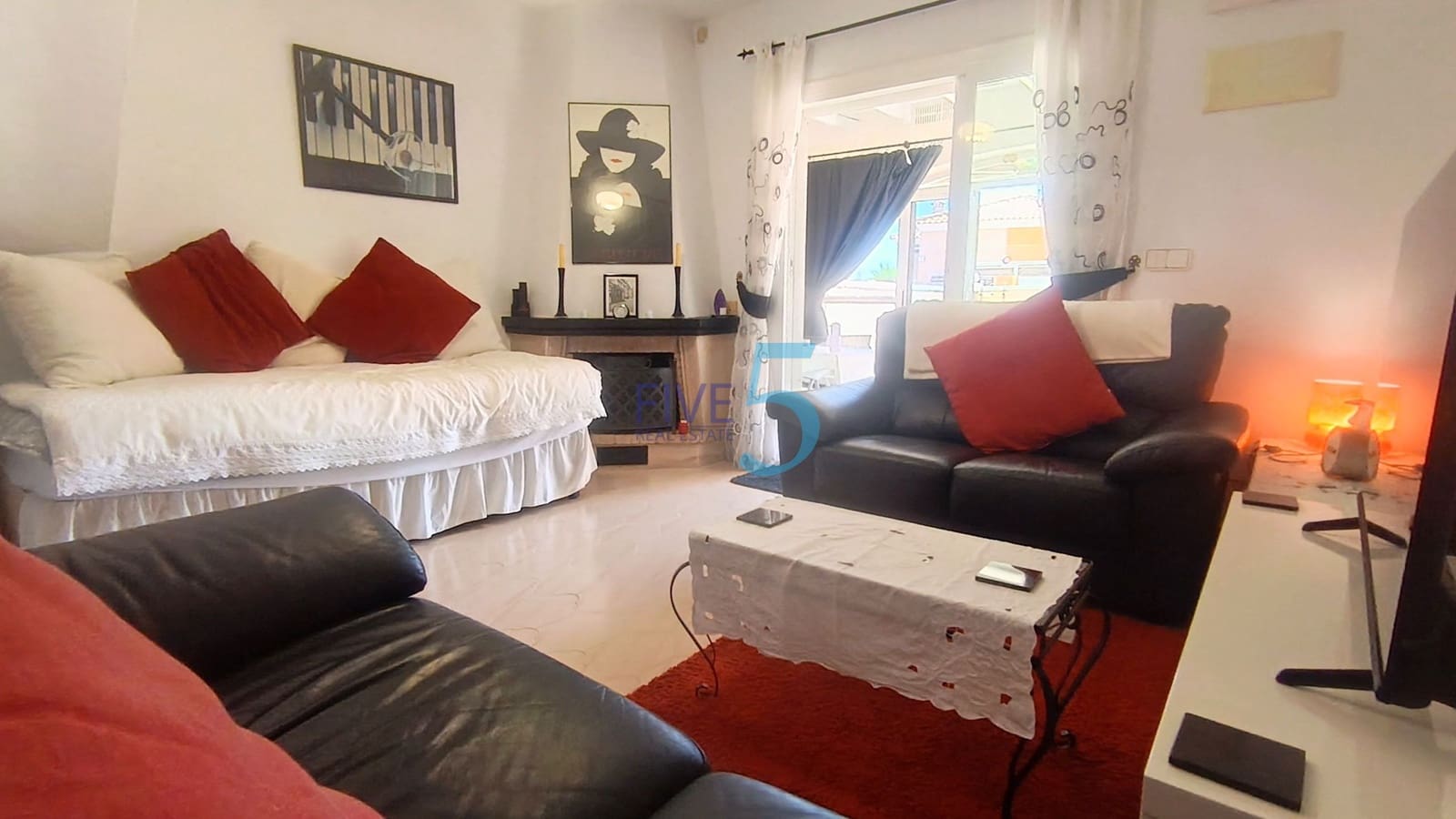 2 soverom Hus til salgs i Torrevieja med svømmebasseng - € 119 995 (Ref: 10009772)