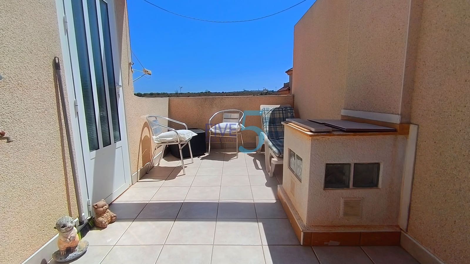 2 soverom Hus til salgs i Torrevieja med svømmebasseng - € 119 995 (Ref: 10009772)