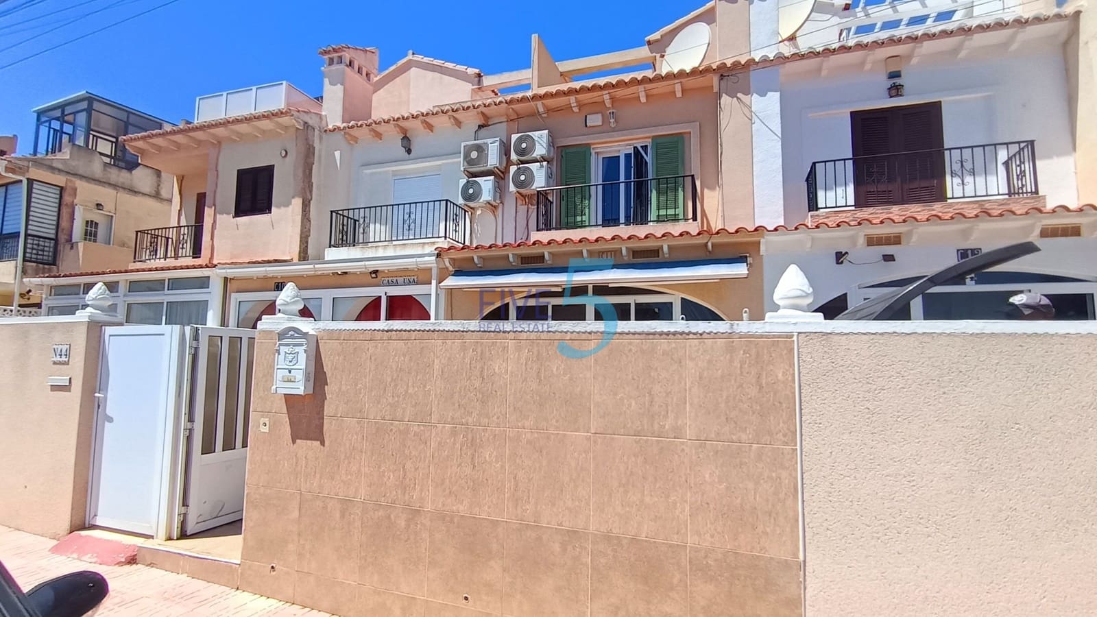 2 soverom Hus til salgs i Torrevieja med svømmebasseng - € 119 995 (Ref: 10009772)