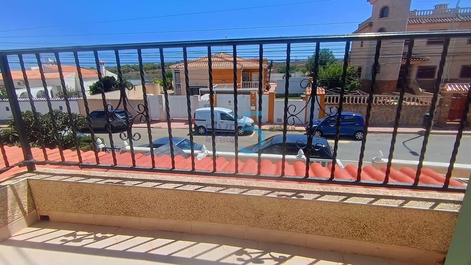 2 soverom Hus til salgs i Torrevieja med svømmebasseng - € 119 995 (Ref: 10009772)