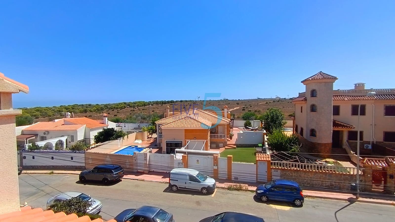 2 soverom Hus til salgs i Torrevieja med svømmebasseng - € 119 995 (Ref: 10009772)